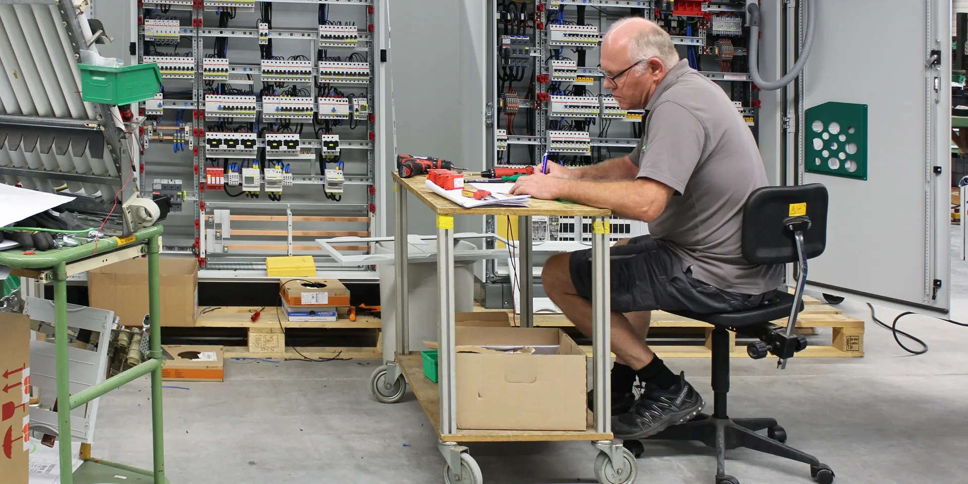 Arbeitsplatz in der Fertigung der RG Anlagenbau